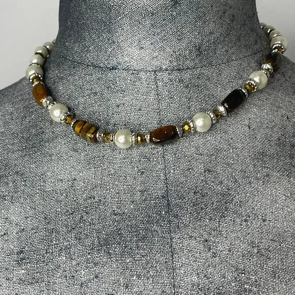 necklace Faux pearl and tiger's eye beaded costume jewelry natural neutral - Picture 6 of 11